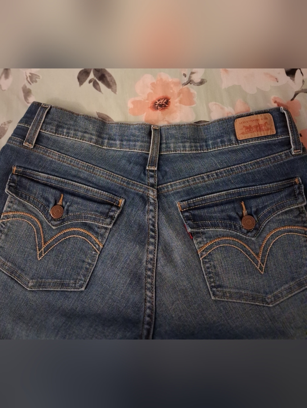 Levi's 524 Jeans Women's 7 M Bootcut Flap Pocket